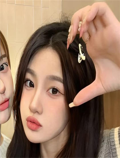 文化研究：《九里香》如何展现文化传播与社会影响的思考 揭示电影的文化价值与意义