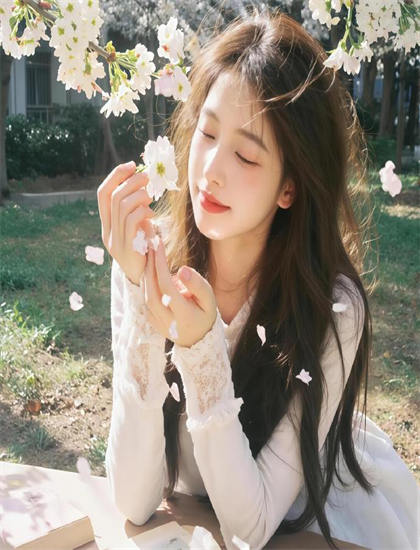 神马三级我不卡_美女老师的诱惑_你好社区WWW免费观看直播